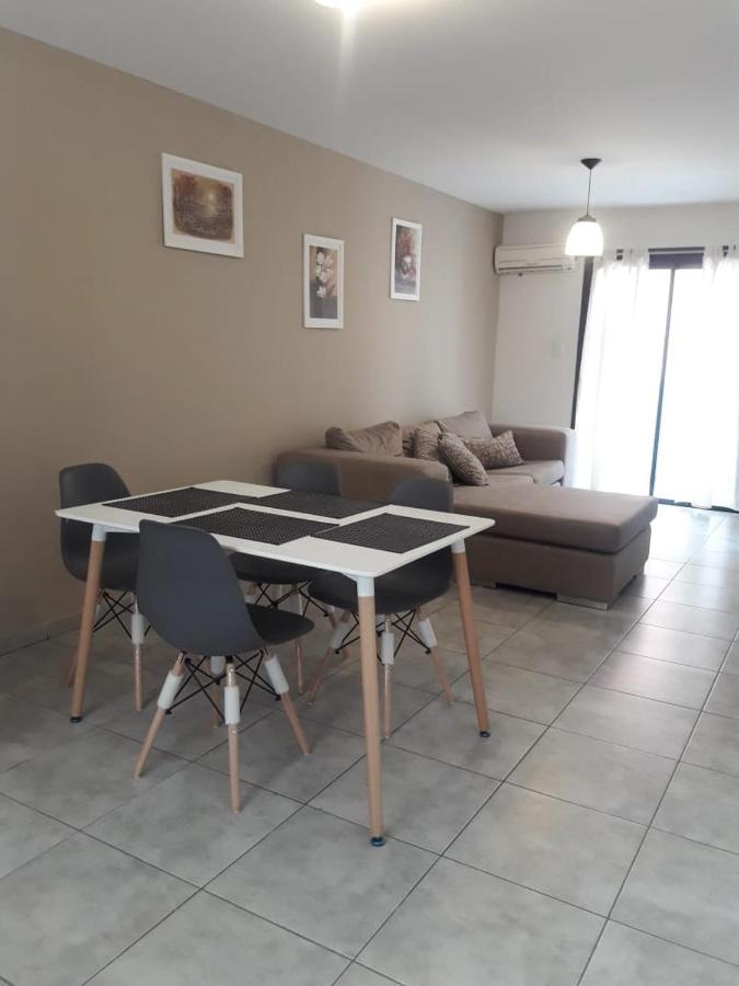 Depto Amoblado En El Centro De La Capital De Cordoba Apartment Bagian luar foto